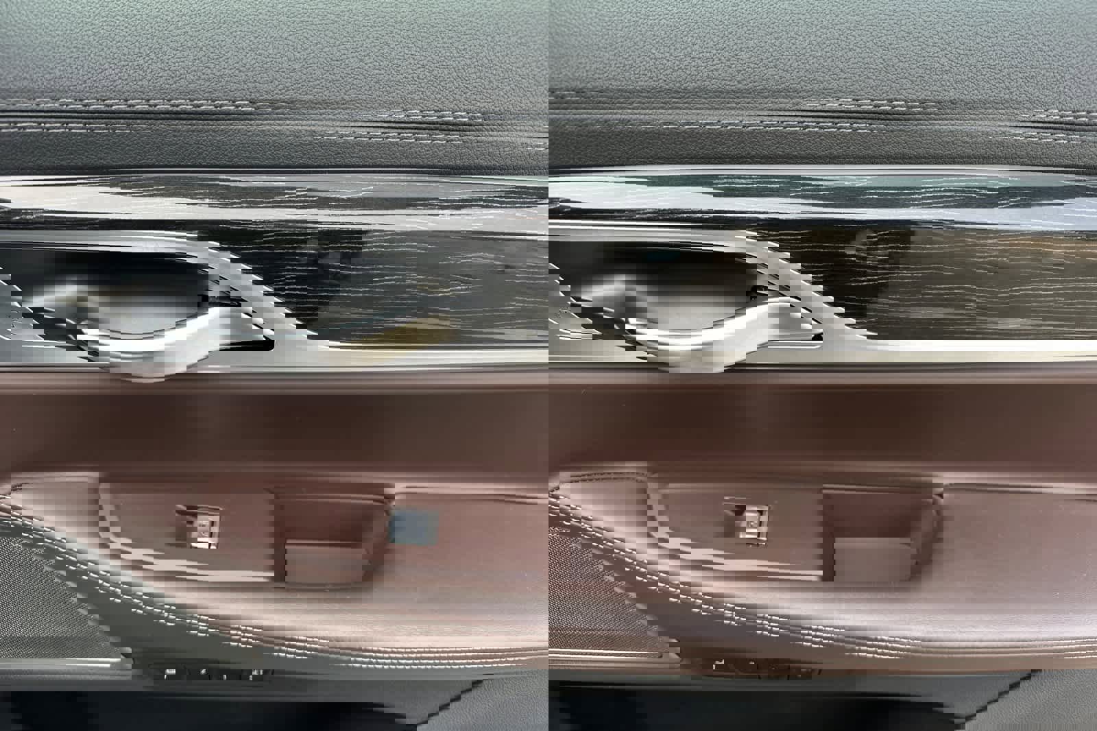 Used 2022 BMW 740i w/ M Sport Package image 18