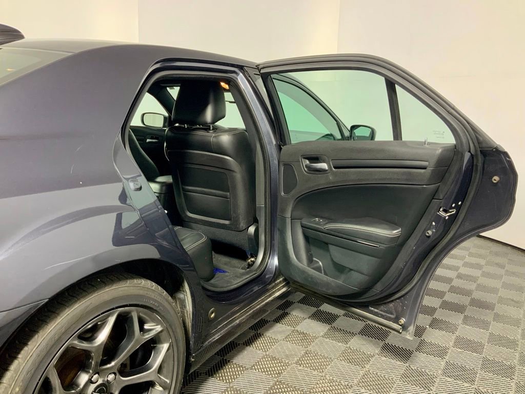 Used 2016 Chrysler 300 S RWD image 28