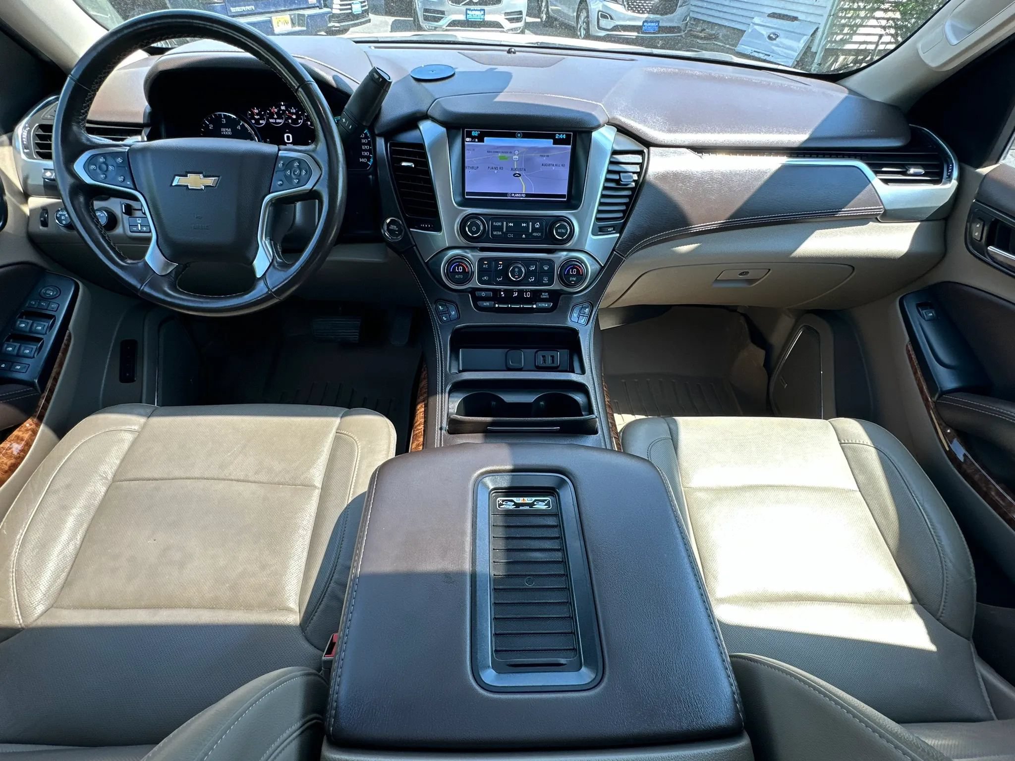 Used 2020 Chevrolet Suburban Premier AWD/4WD image 11