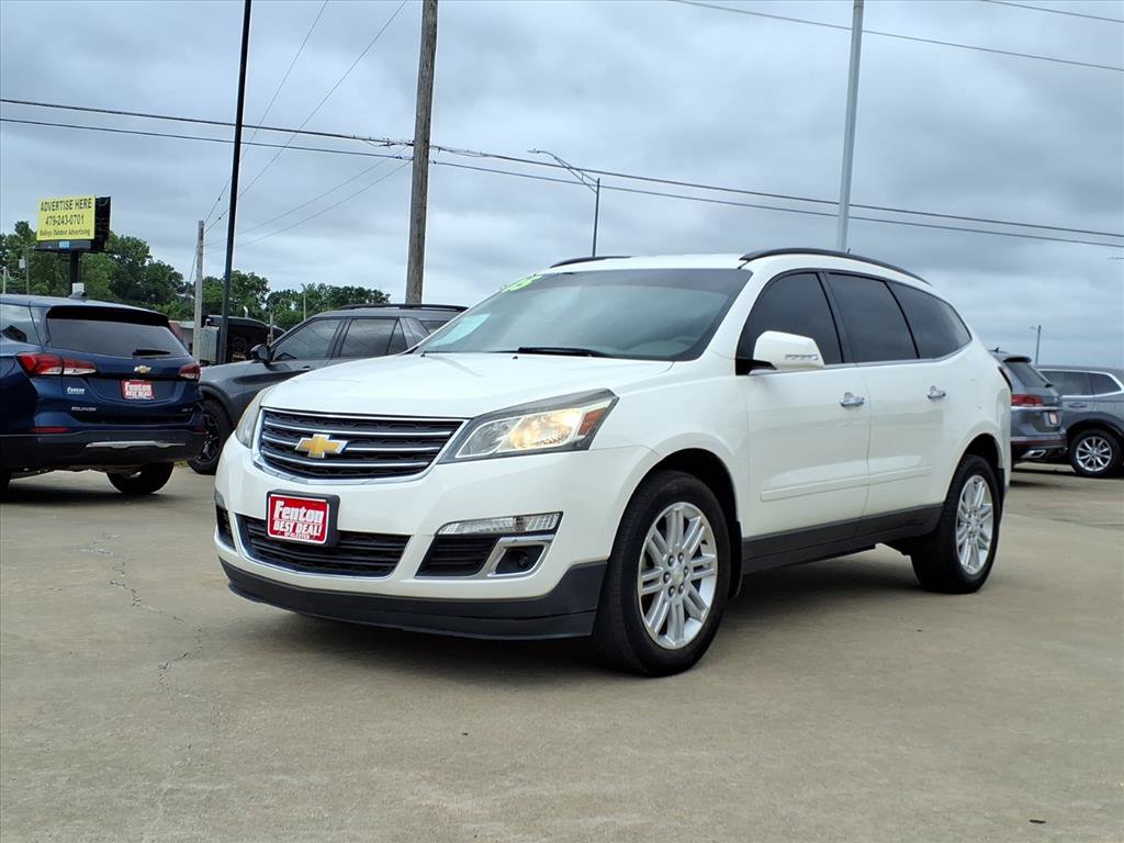 Used 2015 Chevrolet Traverse LT w/ Style and Technology Package FWD image 3