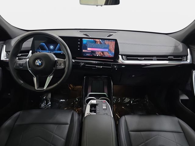 Certified 2025 BMW X2 xDrive28i AWD/4WD image 9