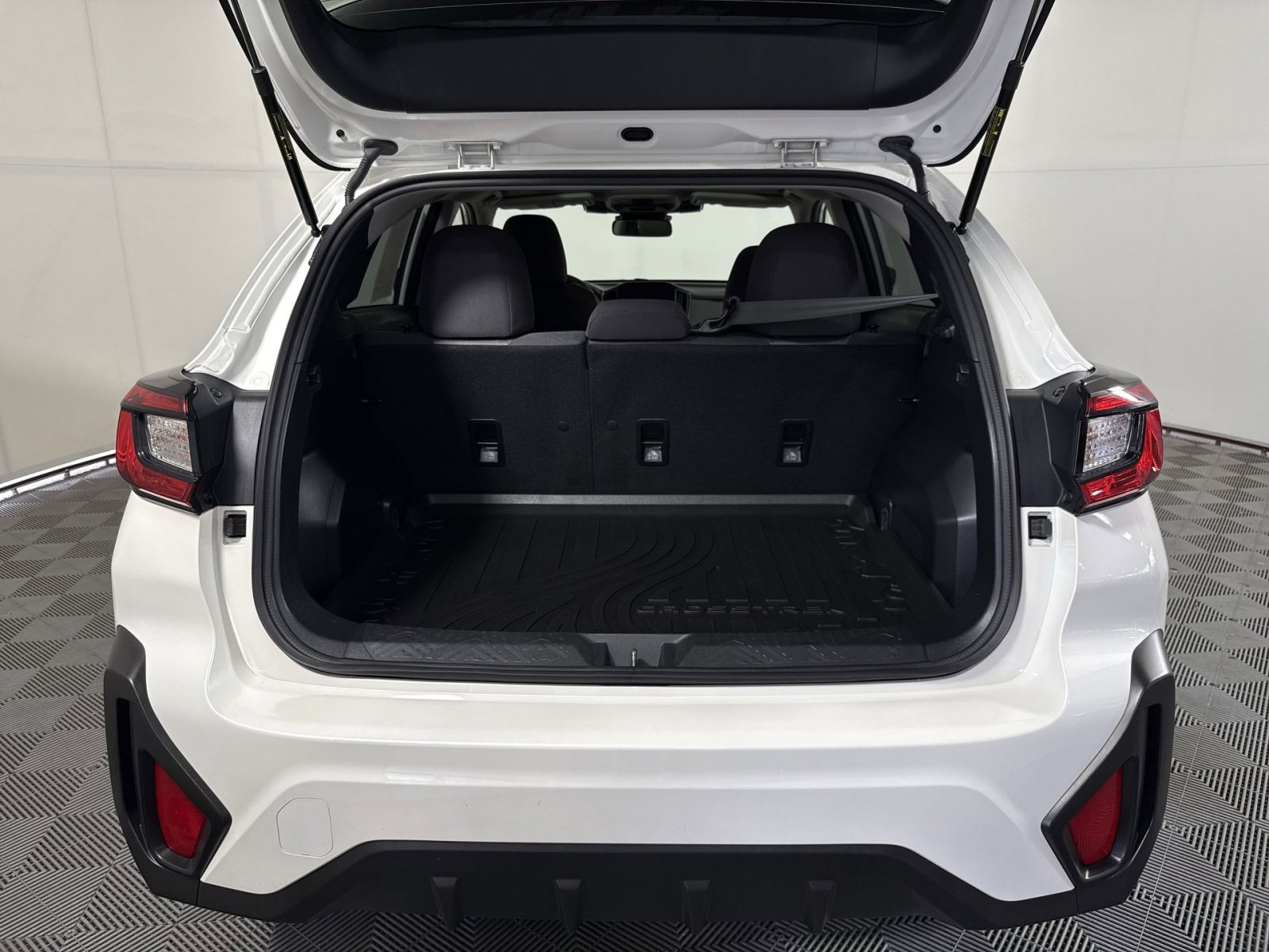 Used 2024 Subaru Crosstrek 2.0i Premium image 25