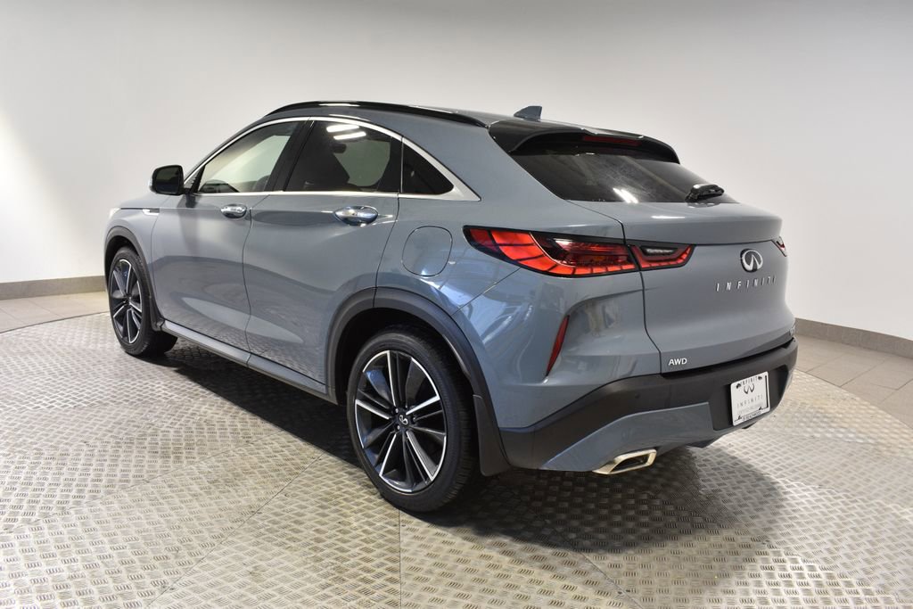 Certified 2025 INFINITI QX55 Essential image 10