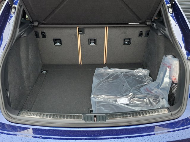 New 2026 Porsche Macan AWD/4WD image 15