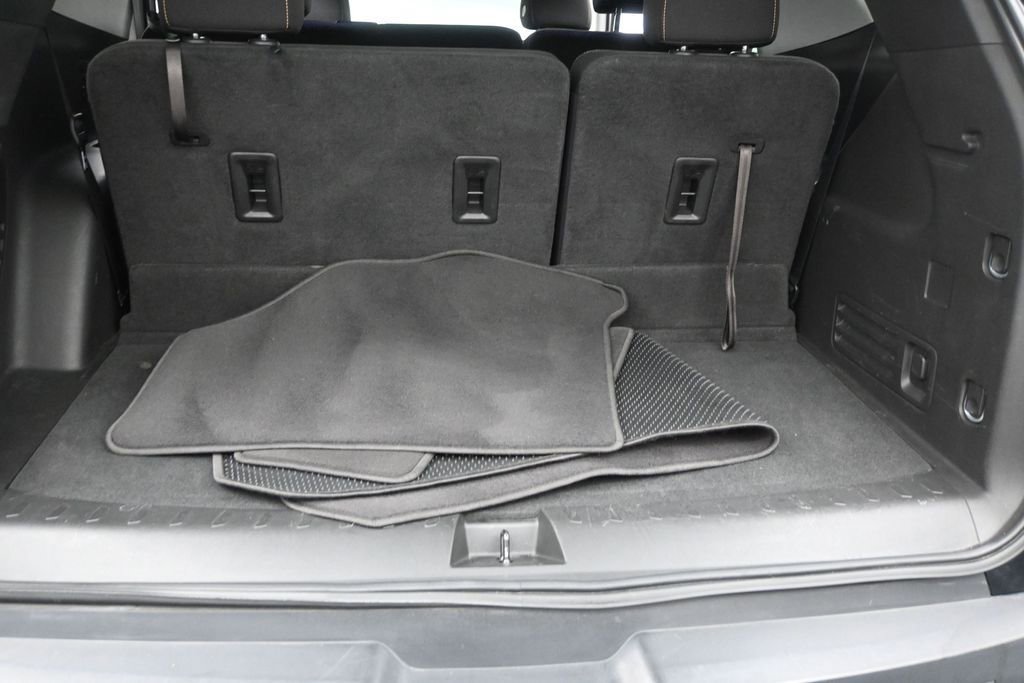 Used 2019 Chevrolet Traverse LS w/ LPO, Blackout Package FWD image 19