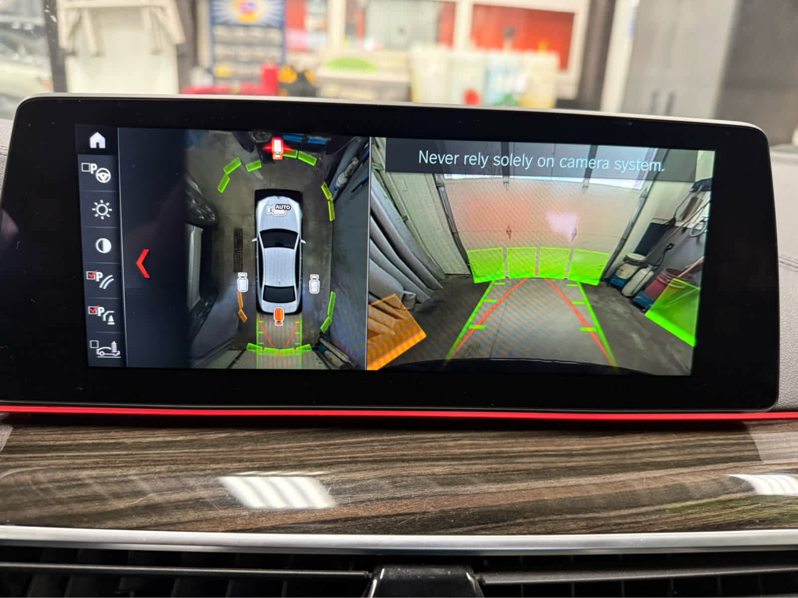 Used 2018 BMW M550i xDrive image 31