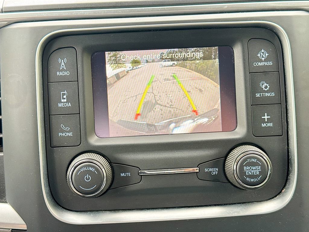 Used 2022 RAM 1500 Classic SLT RWD image 13