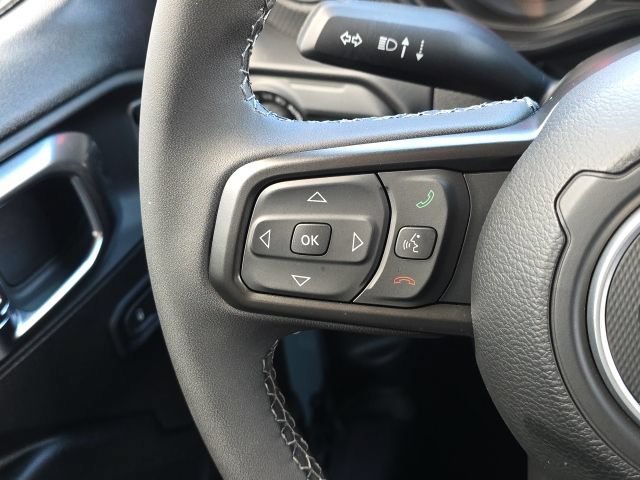 Used 2025 Jeep Gladiator Rubicon AWD/4WD image 26