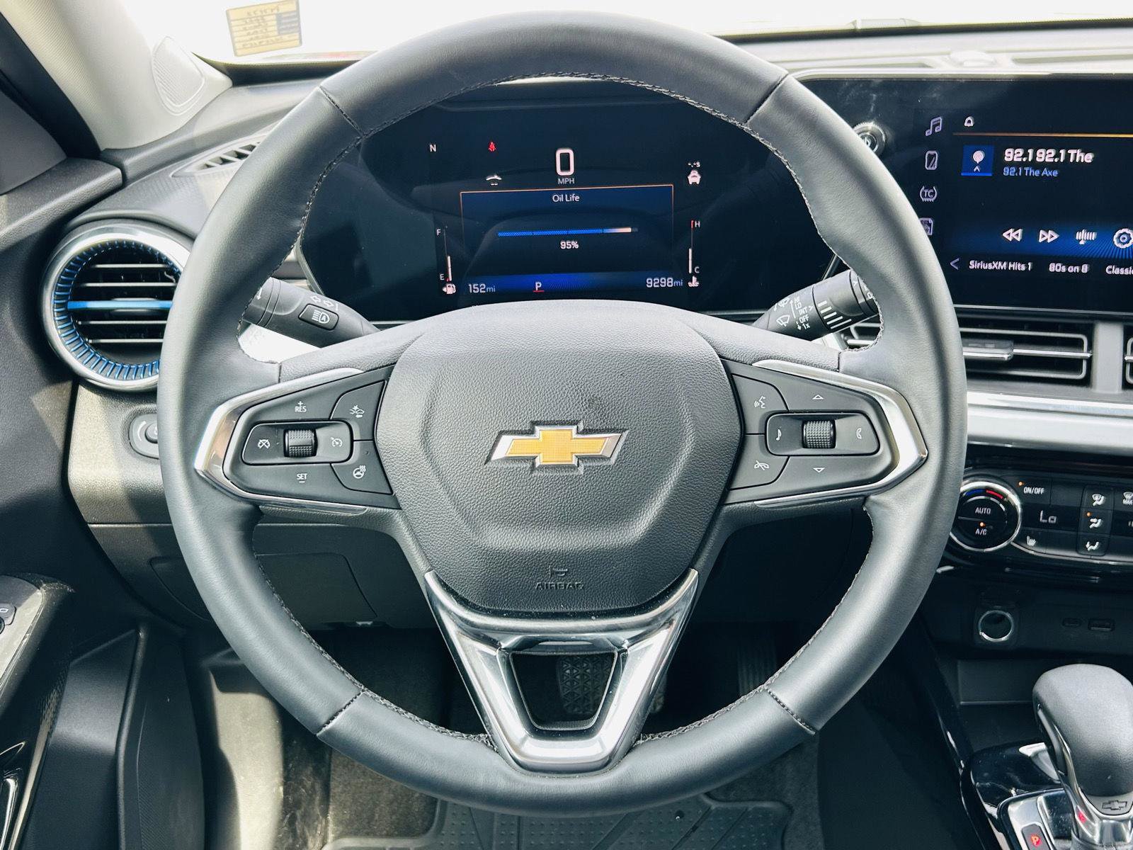 Used 2025 Chevrolet Trax LT w/ Driver Confidence Package image 15