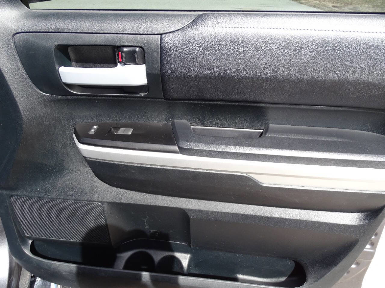 Used 2017 Toyota Tundra SR5 image 41