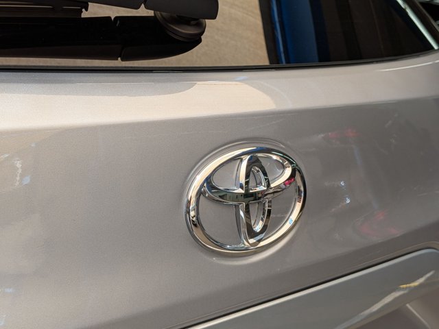 Used 2022 Toyota Corolla Cross LE w/ Moonroof Package FWD image 29