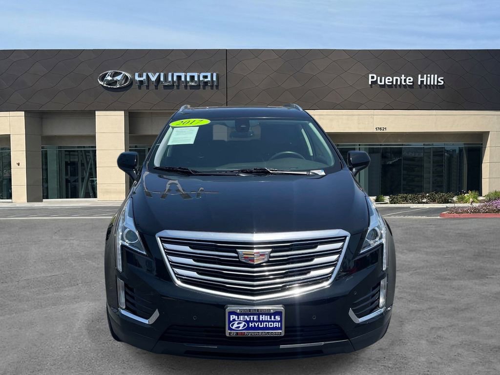 Used 2017 Cadillac XT5 Luxury w/ Driver Awareness Package FWD image 2