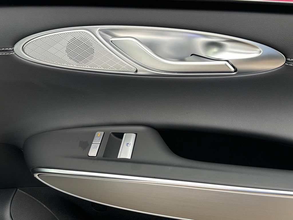 New 2026 Genesis GV70 2.5T Select AWD/4WD image 17