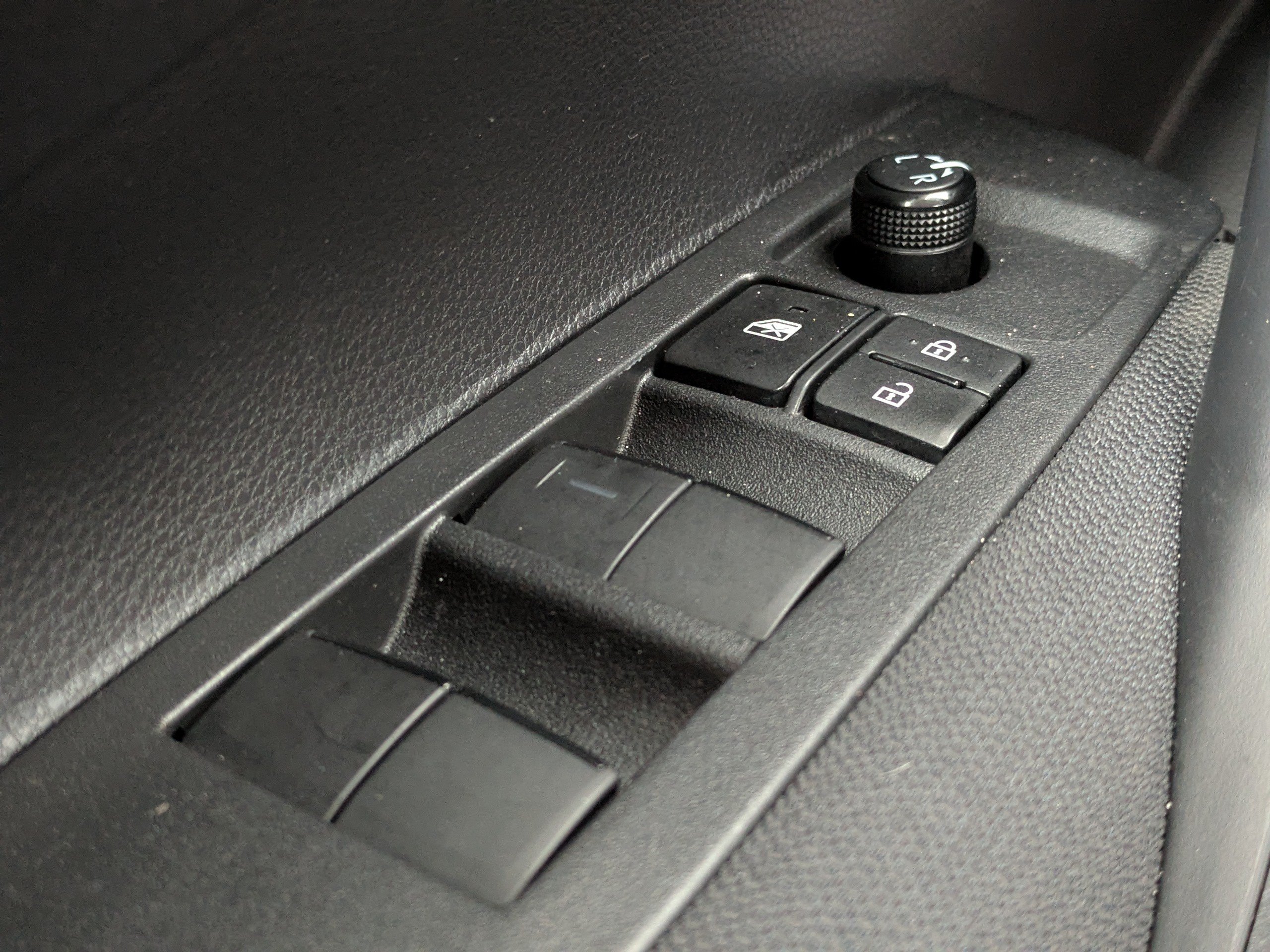 Used 2022 Toyota Corolla LE FWD image 21