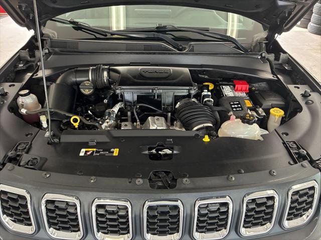 Certified 2024 Jeep Compass Latitude AWD/4WD image 23