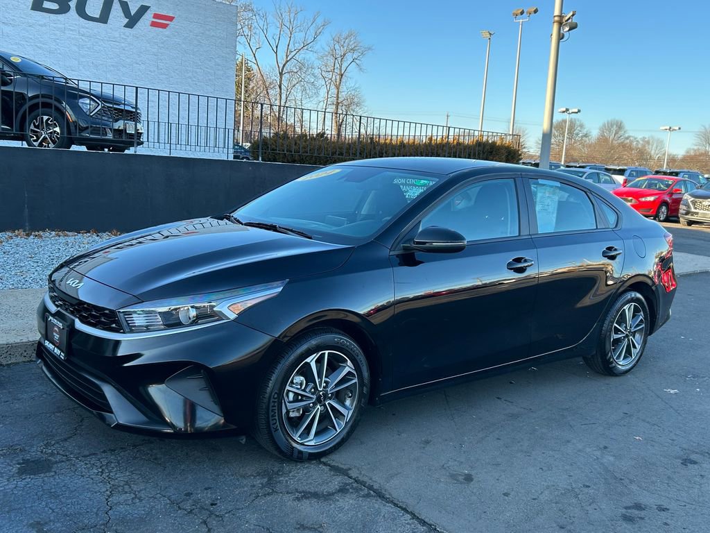 Used 2024 Kia Forte LXS w/ LXS Technology Package image 2