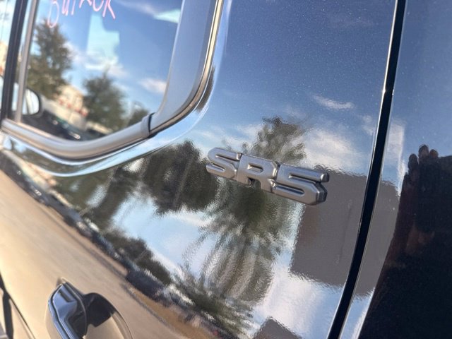 Used 2025 Toyota Tacoma SR5 AWD/4WD image 7
