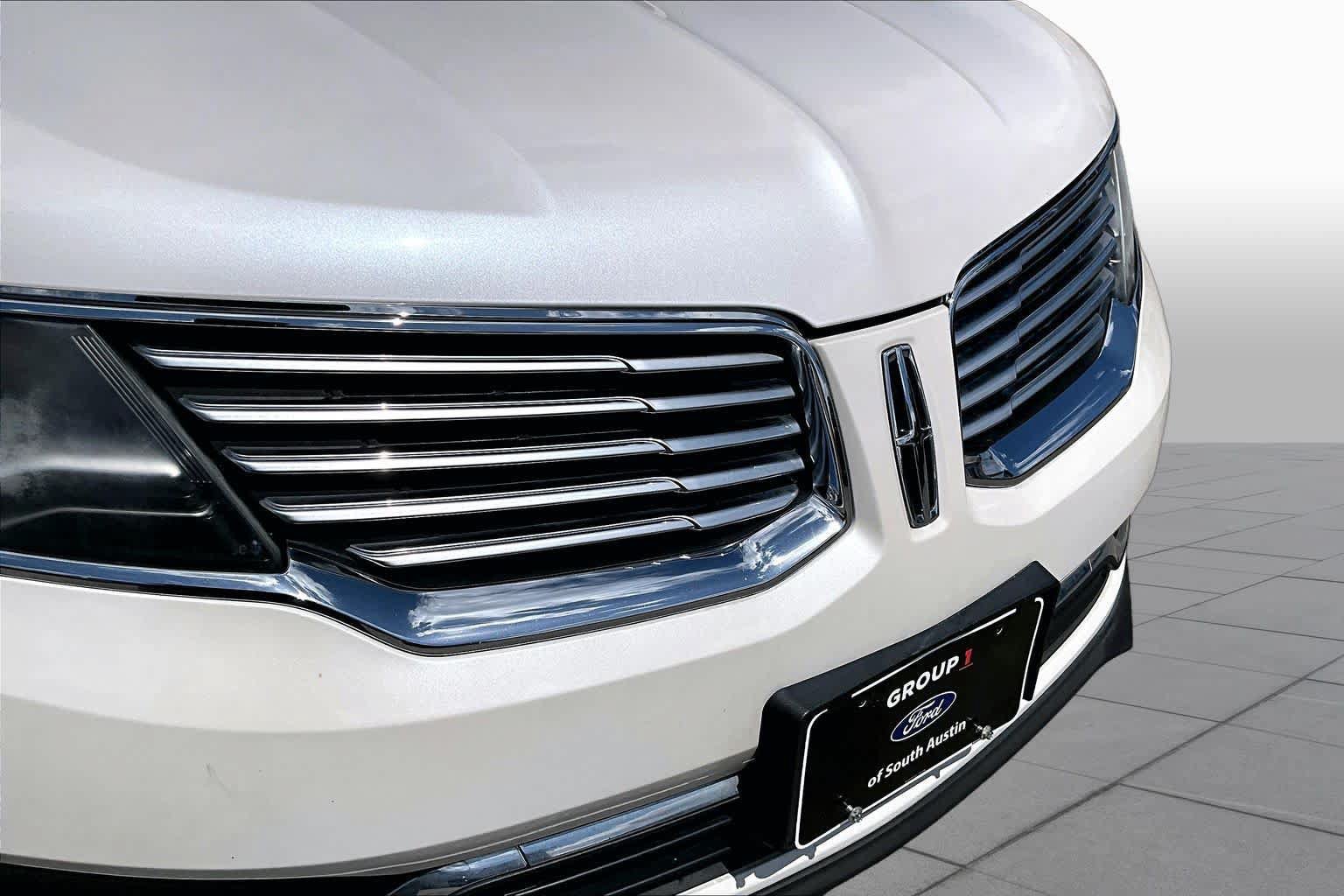 Used 2016 Lincoln MKX Reserve FWD image 30
