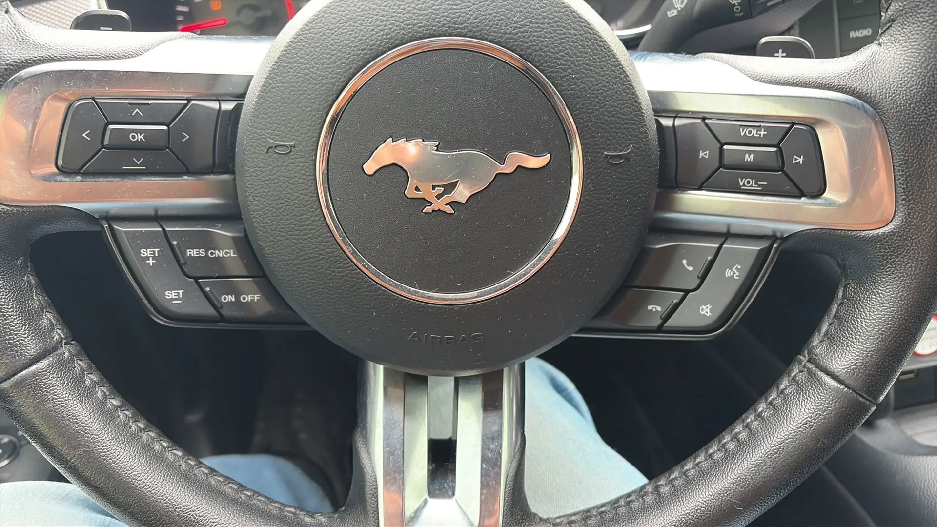 Used 2017 Ford Mustang Coupe image 38