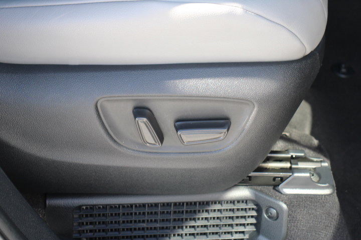 Certified 2025 Toyota Sienna XLE image 21