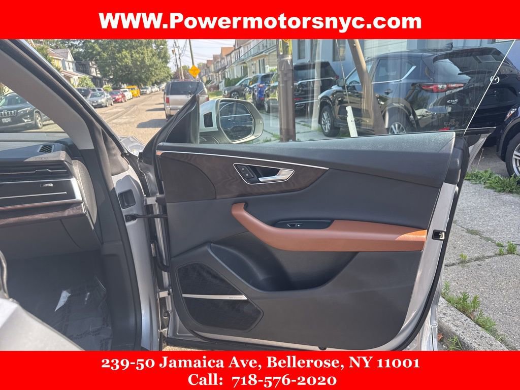 Used 2022 Audi Q8 Premium Plus w/ Premium Plus Package image 12