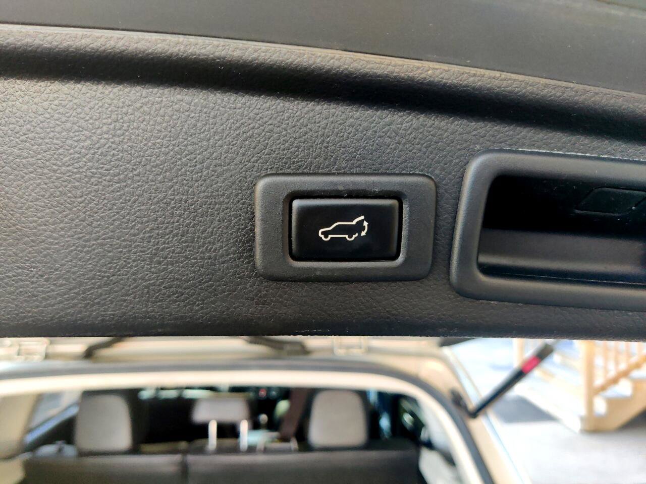 Used 2014 Subaru Forester 2.5i Limited image 13