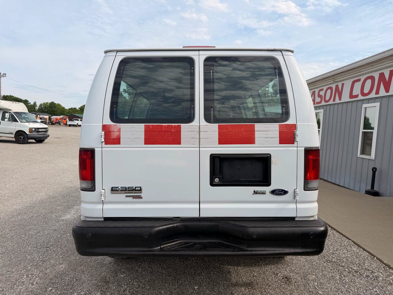 Used 2012 Ford E-350 and Econoline 350 Super Duty w/ Insulation Pkg RWD image 6