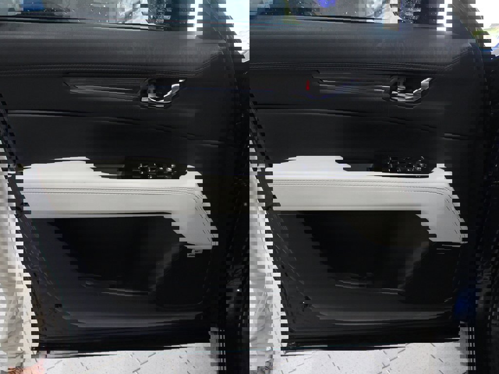 Used 2023 MAZDA CX-5 AWD 2.5 S w/ Premium Plus Pkg image 11