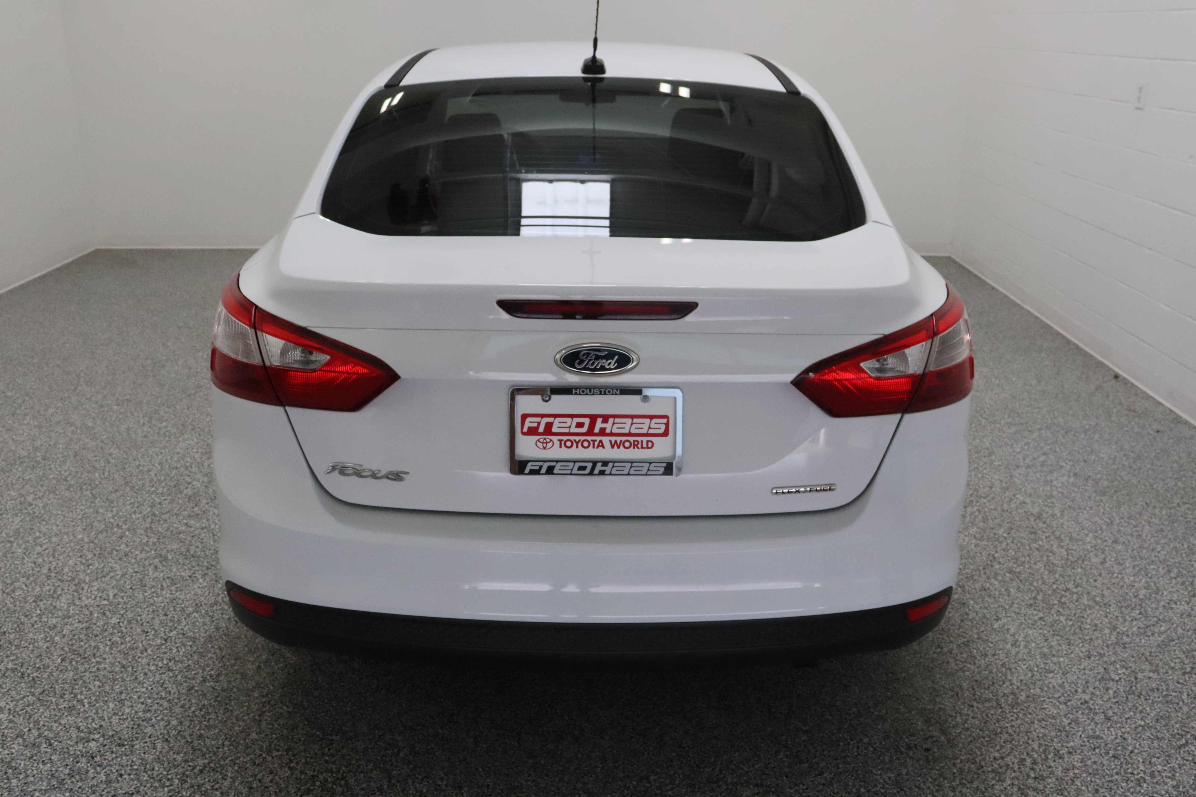 Used 2014 Ford Focus S FWD image 8