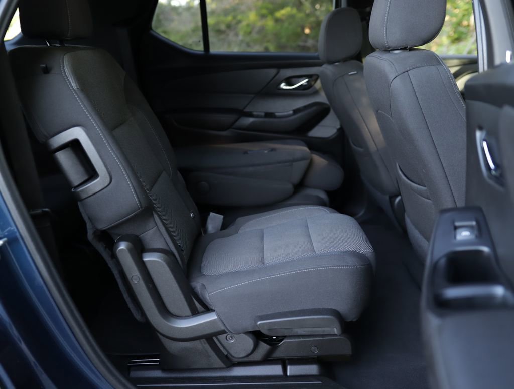 Used 2023 Chevrolet Traverse LT FWD image 30