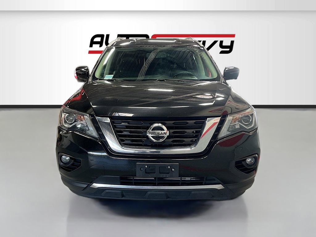 Used 2019 Nissan Pathfinder SL image 2