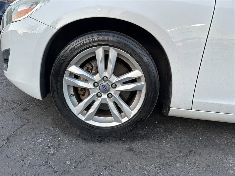 Used 2011 Volvo S60 T6 AWD/4WD image 9