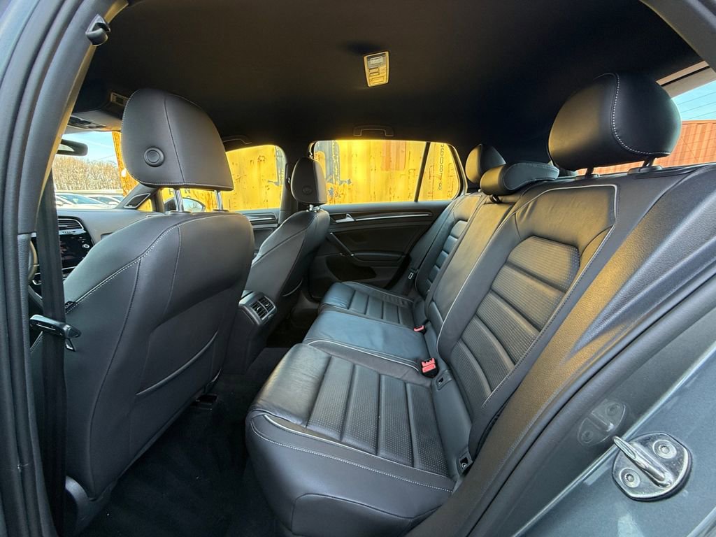 Used 2019 Volkswagen Golf R 4-Door image 21