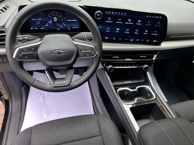 New 2025 Chevrolet Traverse LT w/ Midnight/Sport Edition image 13