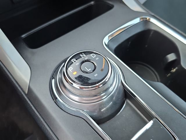 Used 2020 Ford Fusion SE image 23