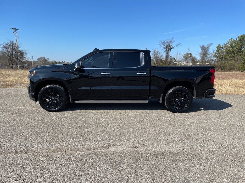 Used 2022 Chevrolet Silverado 1500 High Country w/ Technology Package image 2