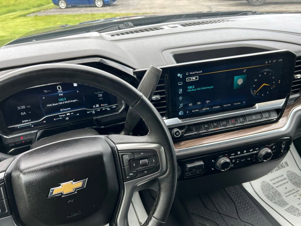 Used 2023 Chevrolet Silverado 1500 LT w/ Protection Package AWD/4WD image 17