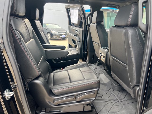 Certified 2025 Chevrolet Suburban RST w/ Comfort Package AWD/4WD image 17