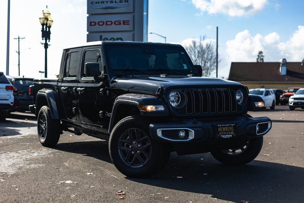 Used 2024 Jeep Gladiator Sport