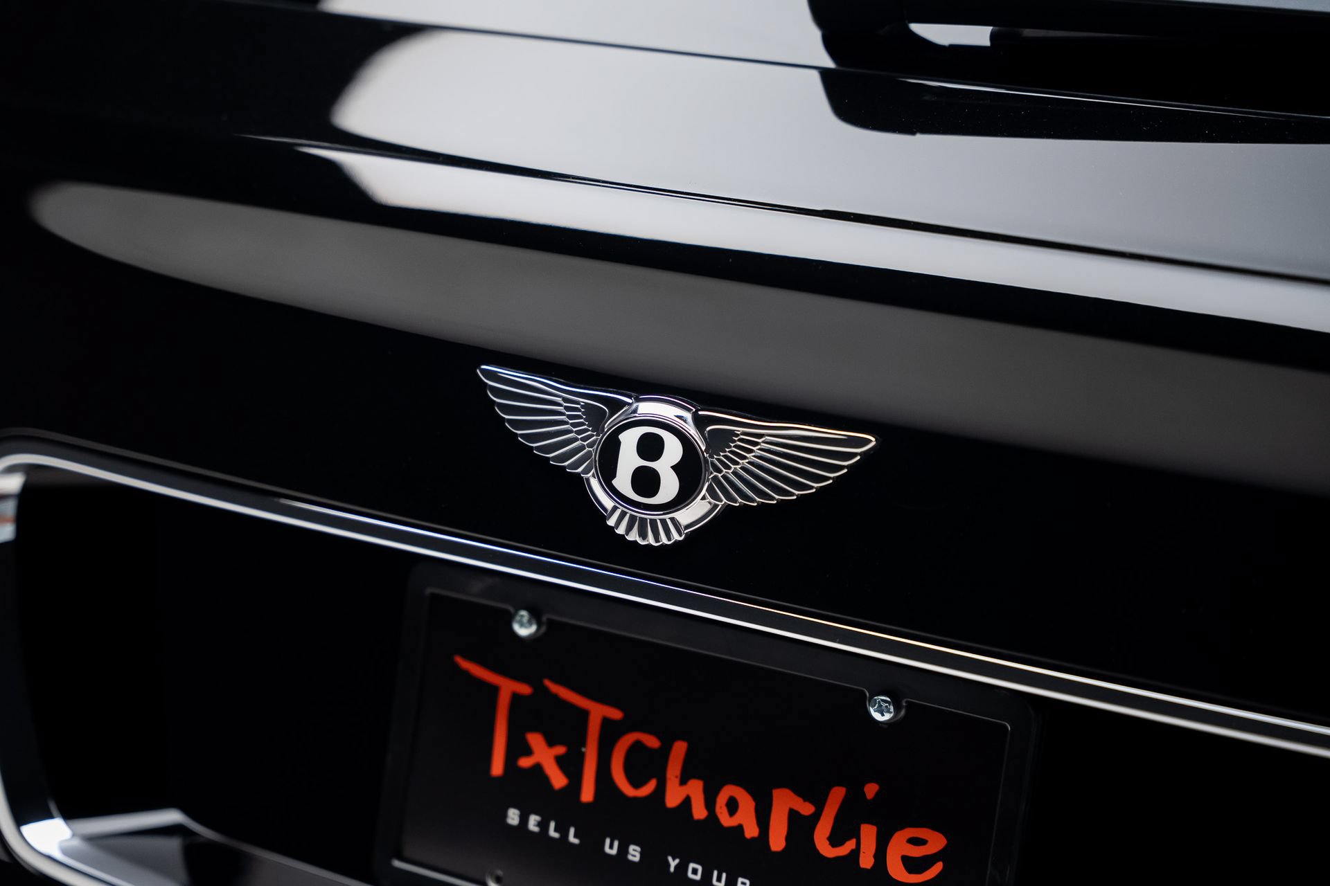 Used 2018 Bentley Bentayga AWD/4WD image 30