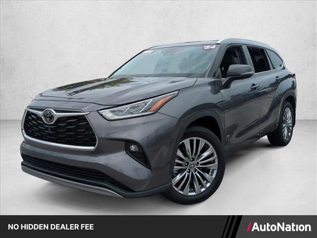 Used 2024 Toyota Highlander Platinum FWD image 1