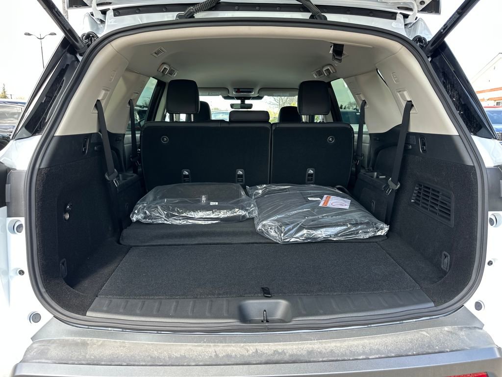 New 2026 Nissan Pathfinder SL image 34