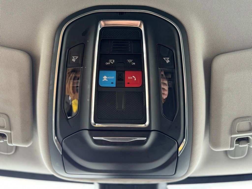 Used 2023 Jeep Grand Cherokee Laredo image 26