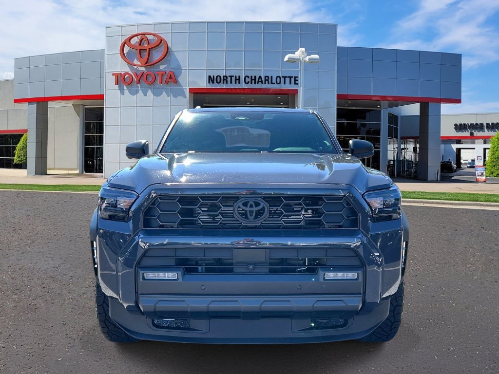 Used 2025 Toyota 4Runner TRD Off-Road Premium AWD/4WD image 3