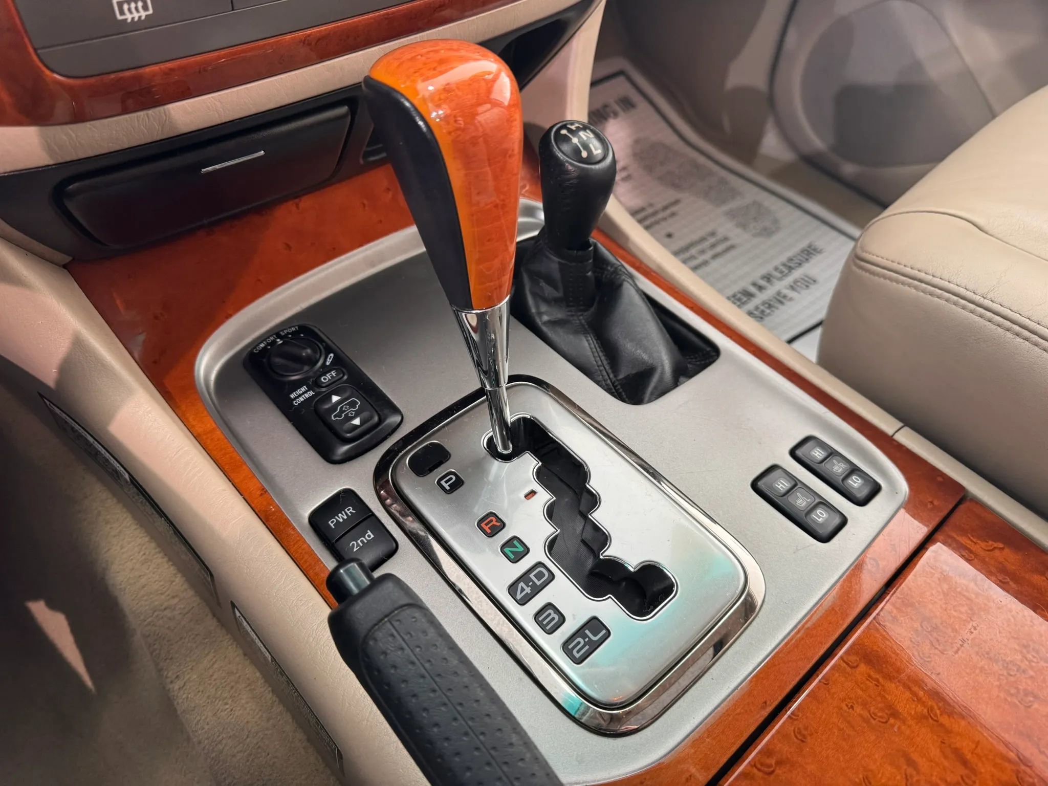 Used 2004 Lexus LX 470 4WD image 35