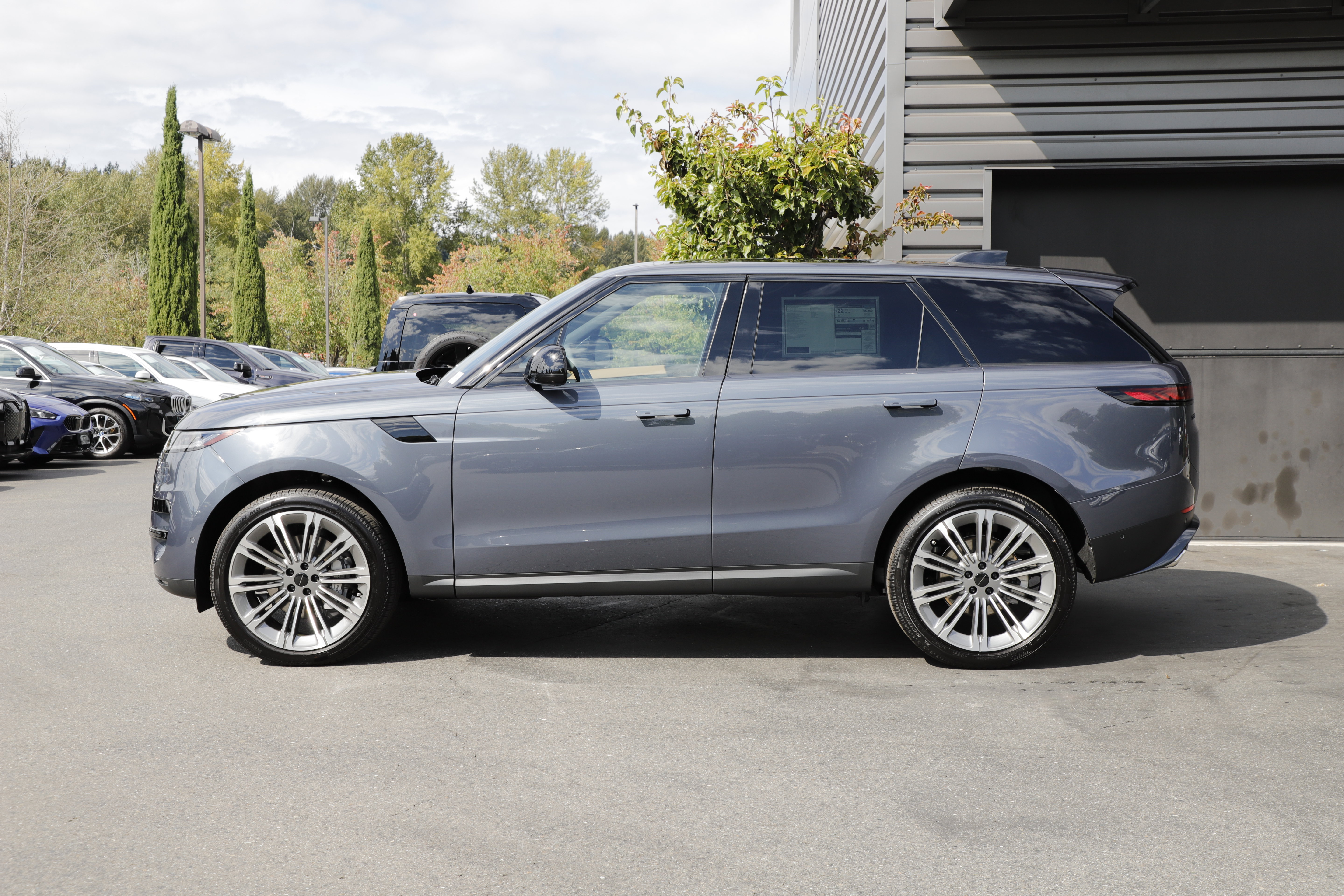 New 2026 Land Rover Range Rover Sport SE AWD/4WD image 7
