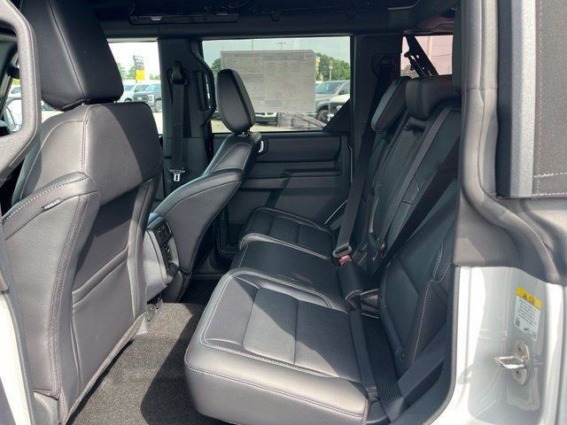 New 2026 Ford Bronco Outer Banks w/ Sasquatch Package AWD/4WD image 6