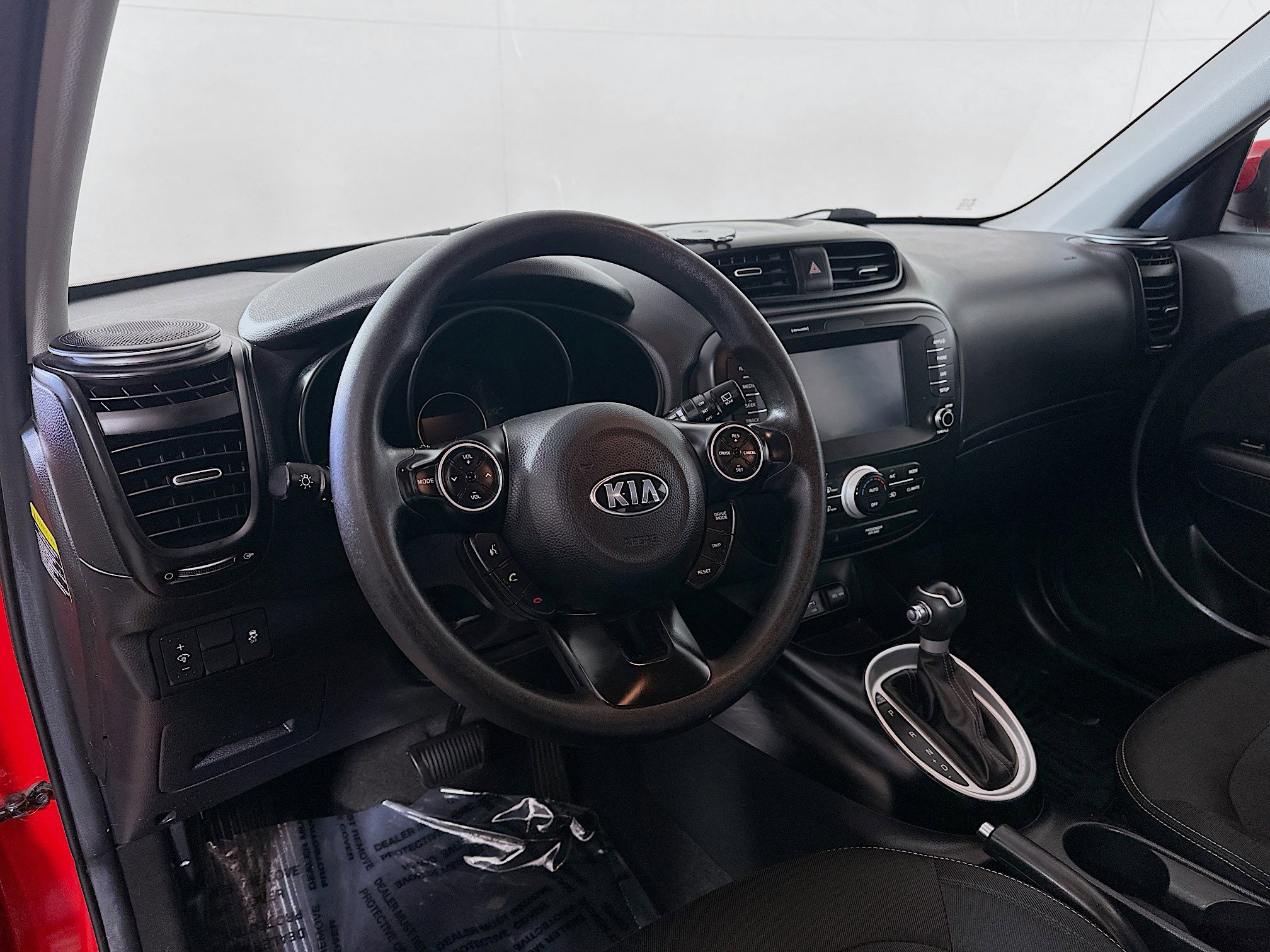 Used 2019 Kia Soul + image 9