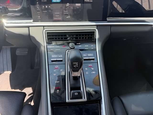 Used 2018 Porsche Panamera 4 AWD/4WD image 19