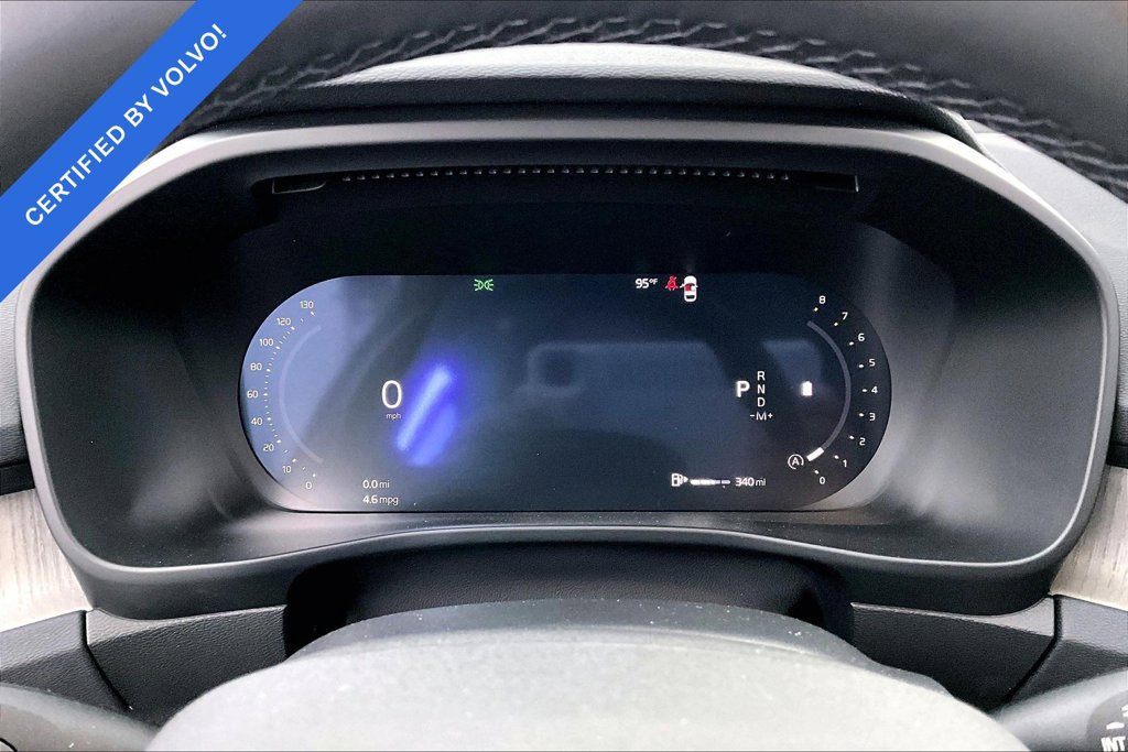 Used 2026 Volvo XC40 B4 Core w/ Climate Package FWD image 24